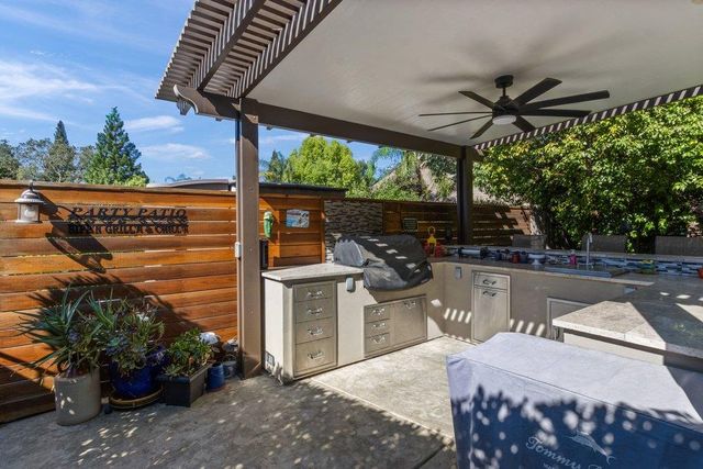 8334 Shilling Ct, Granite Bay, CA 95746