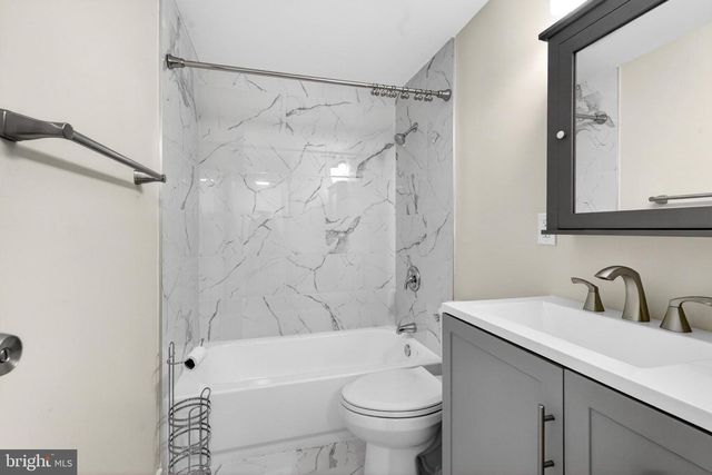 7860 SAINT CLAIRE LN, Baltimore, MD 21222