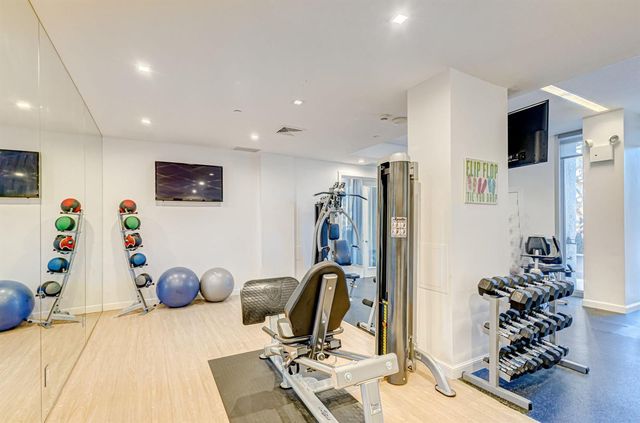 5540 N Ocean Drive 14b, Singer Island, FL 33404