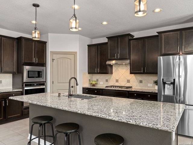 13607 Patronus Way, San Antonio, TX 78245