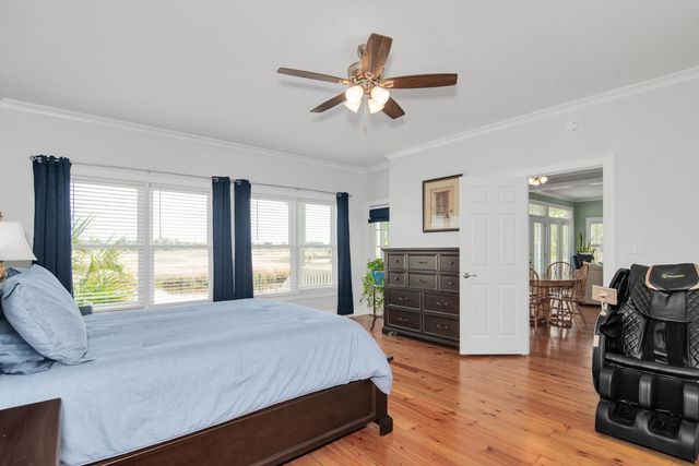 75 Pine Grove Ln., Georgetown, SC 29440