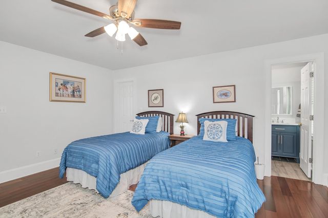 75 Pine Grove Ln., Georgetown, SC 29440