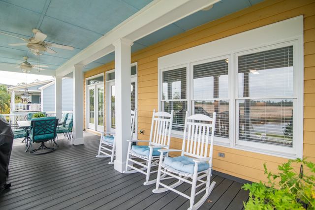 75 Pine Grove Ln., Georgetown, SC 29440