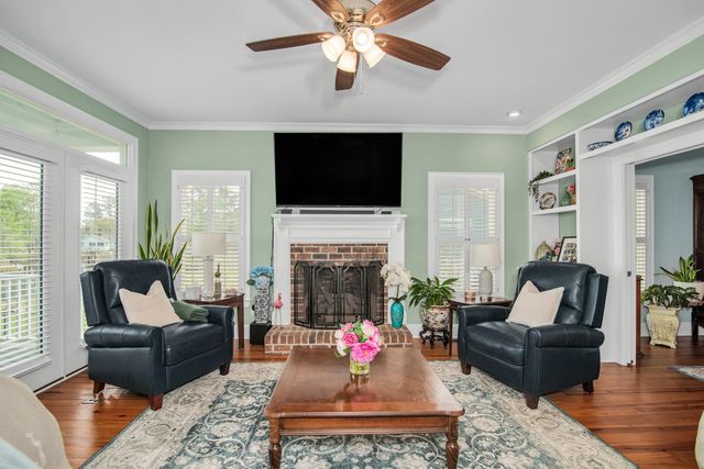75 Pine Grove Ln., Georgetown, SC 29440