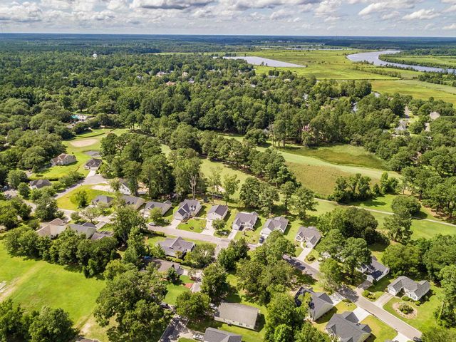 75 Pine Grove Ln., Georgetown, SC 29440