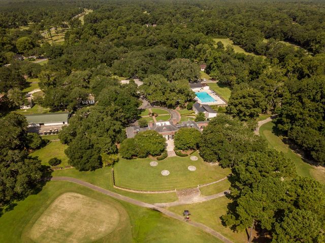 75 Pine Grove Ln., Georgetown, SC 29440