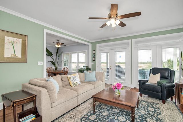 75 Pine Grove Ln., Georgetown, SC 29440