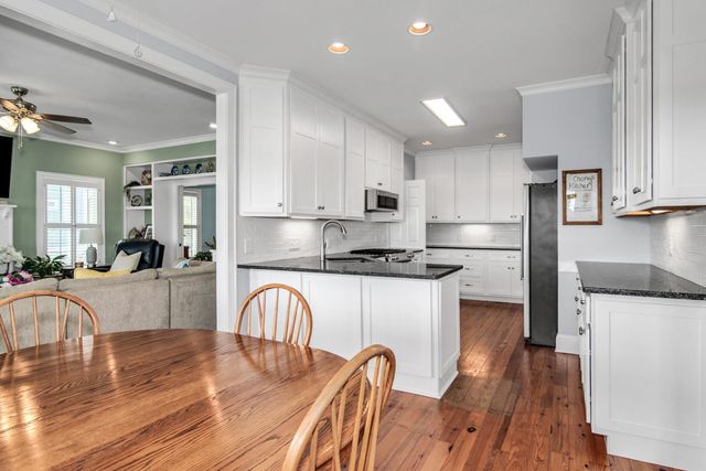 75 Pine Grove Ln., Georgetown, SC 29440