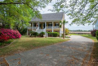 75 Pine Grove Ln., Georgetown, SC 29440