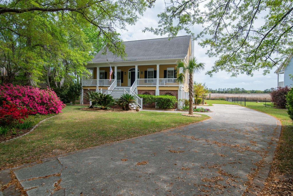 75 Pine Grove Ln., Georgetown, SC 29440