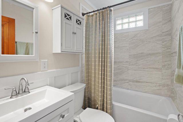 2704 Dwight STREET, Racine, WI 53403