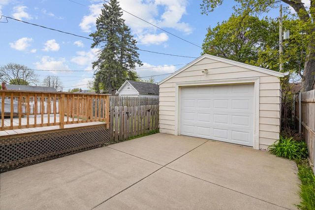 2704 Dwight STREET, Racine, WI 53403