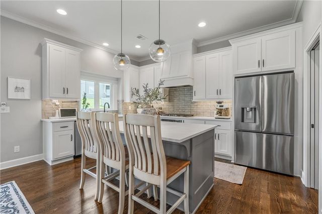 11563 S Montclaire Drive, Olathe, KS 66061
