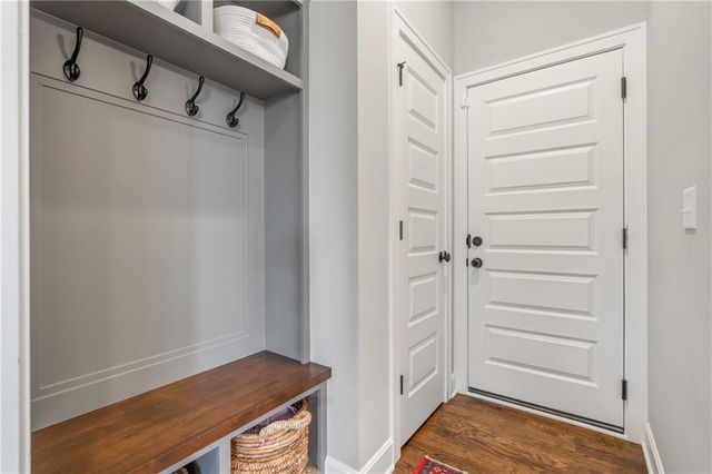 11563 S Montclaire Drive, Olathe, KS 66061