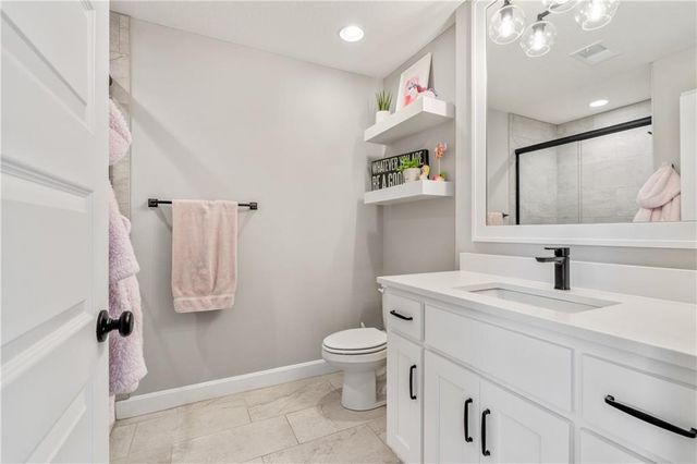 11563 S Montclaire Drive, Olathe, KS 66061