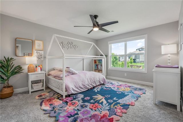 11563 S Montclaire Drive, Olathe, KS 66061
