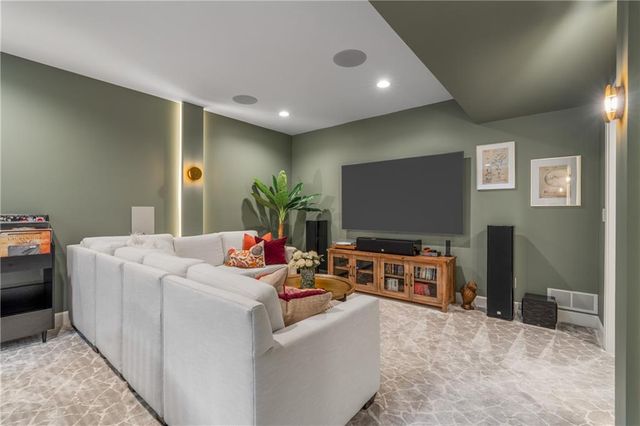 11563 S Montclaire Drive, Olathe, KS 66061