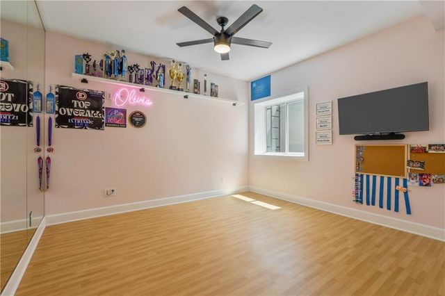 11563 S Montclaire Drive, Olathe, KS 66061