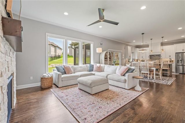 11563 S Montclaire Drive, Olathe, KS 66061