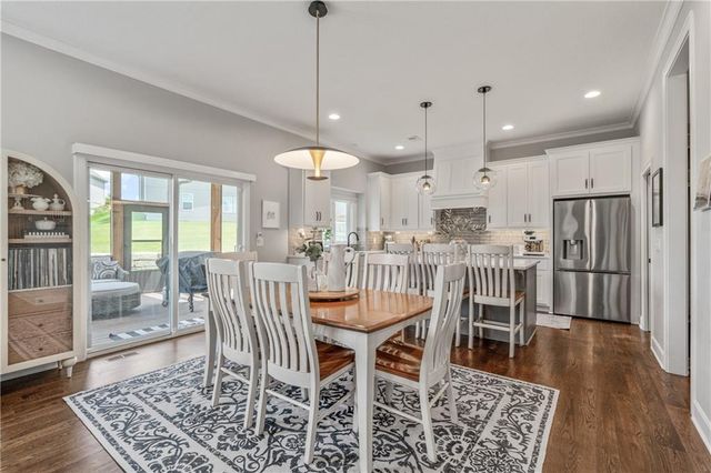 11563 S Montclaire Drive, Olathe, KS 66061