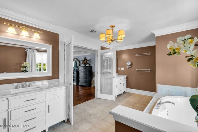 2 Lockwood Run, Colts Neck, NJ 07722