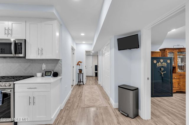 2 Lockwood Run, Colts Neck, NJ 07722