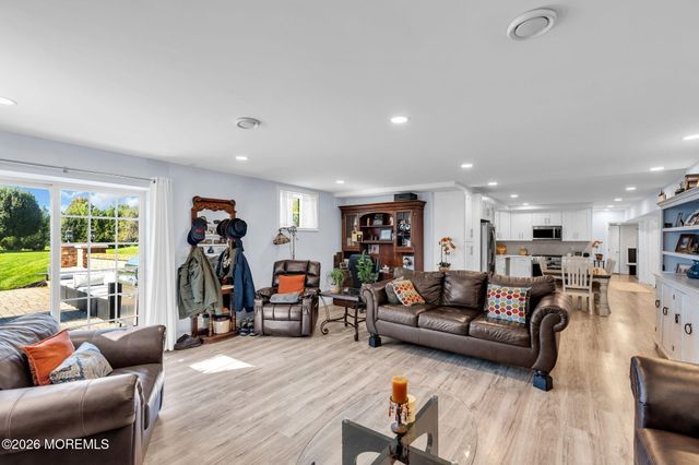 2 Lockwood Run, Colts Neck, NJ 07722