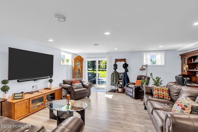 2 Lockwood Run, Colts Neck, NJ 07722