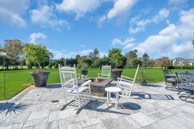 2 Lockwood Run, Colts Neck, NJ 07722