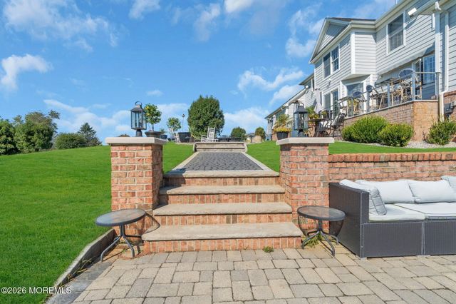 2 Lockwood Run, Colts Neck, NJ 07722