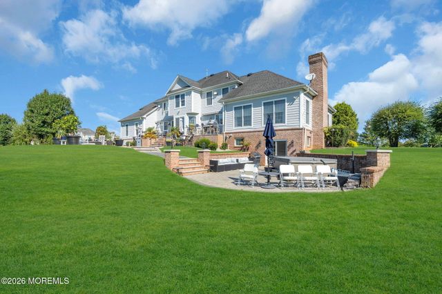 2 Lockwood Run, Colts Neck, NJ 07722