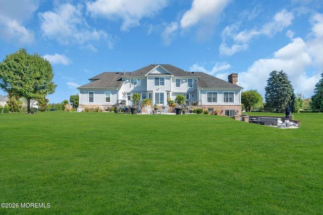 2 Lockwood Run, Colts Neck, NJ 07722