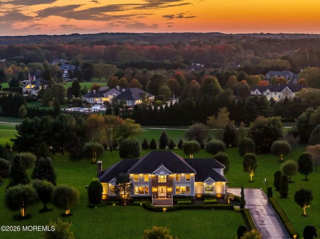 2 Lockwood Run, Colts Neck, NJ 07722