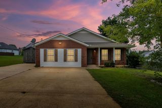 1610 Jo Ann Dr, La Vergne, TN 37086
