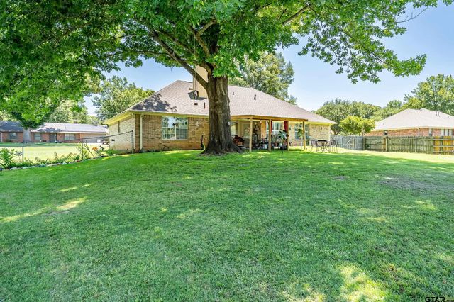 9359 Saint Patrick Pl, Tyler, TX 75703