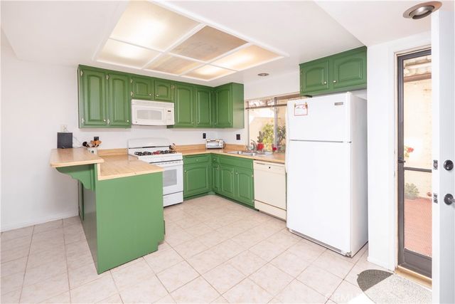 1077 S Santo Antonio Drive 45, Colton, CA 92324