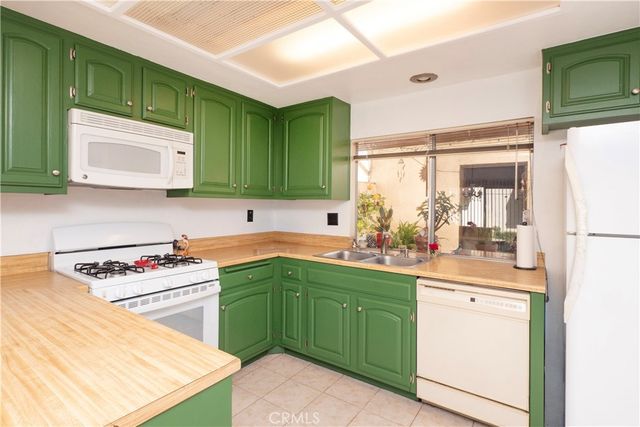 1077 S Santo Antonio Drive 45, Colton, CA 92324