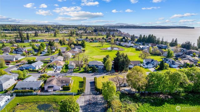 7954 W Golf Course Drive, Blaine, WA 98230