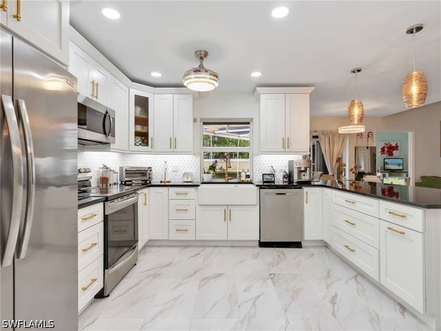 1256 Naples Lake DR, Naples, FL 34104