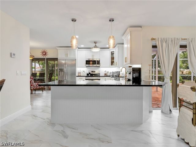1256 Naples Lake DR, Naples, FL 34104