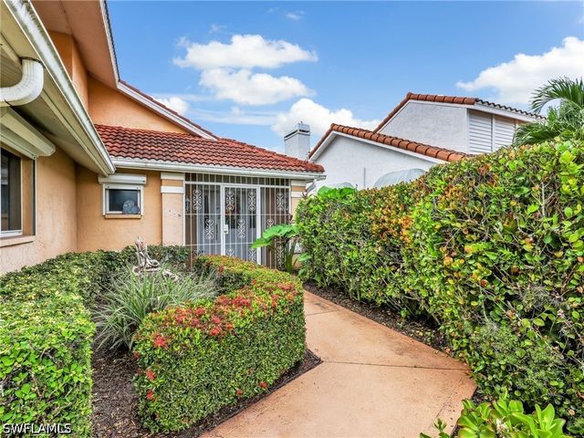 1256 Naples Lake DR, Naples, FL 34104