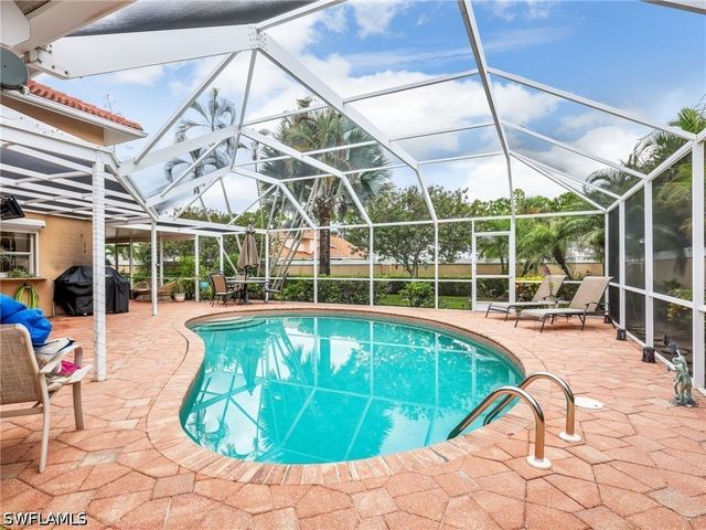 1256 Naples Lake DR, Naples, FL 34104
