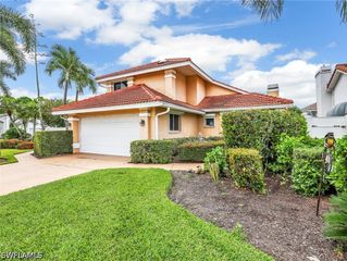 1256 Naples Lake DR, Naples, FL 34104