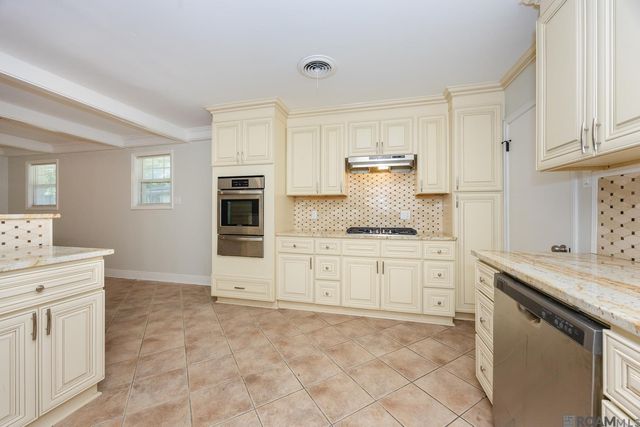 8946 Rickwood Dr, Baton Rouge, LA 70810