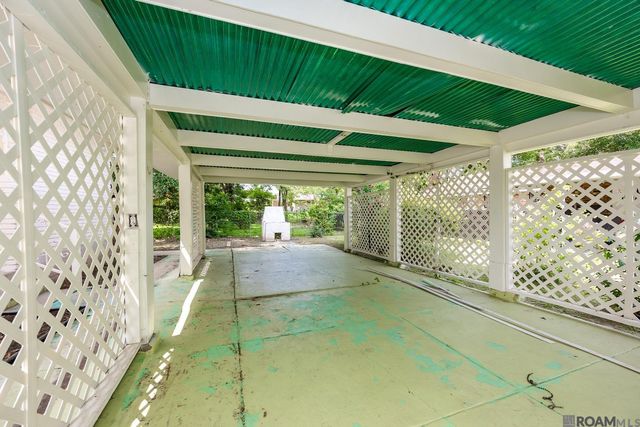 8946 Rickwood Dr, Baton Rouge, LA 70810