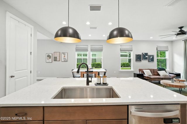 9999 FILAMENT Boulevard, Jacksonville, FL 32256