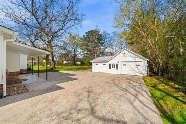 3311 Calhoun Road, Rome, GA 30161