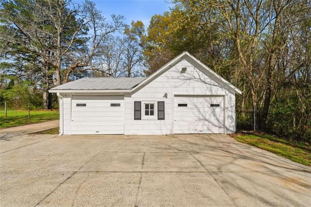 3311 Calhoun Road, Rome, GA 30161