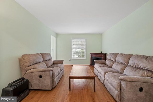 941 PAULSBORO DR, Rockville, MD 20850