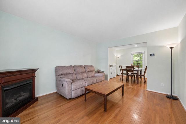 941 PAULSBORO DR, Rockville, MD 20850
